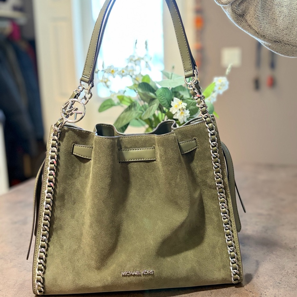 Michael Kors Olive Green Suede Chain Tote *** Brand New ***